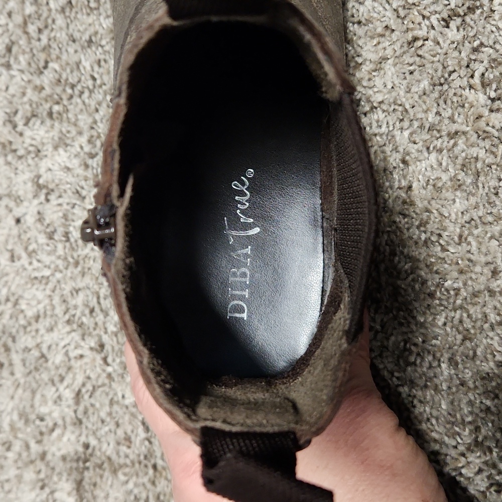 Women's Weathered Black Leather Ankle Boots - Picture 5 of 9